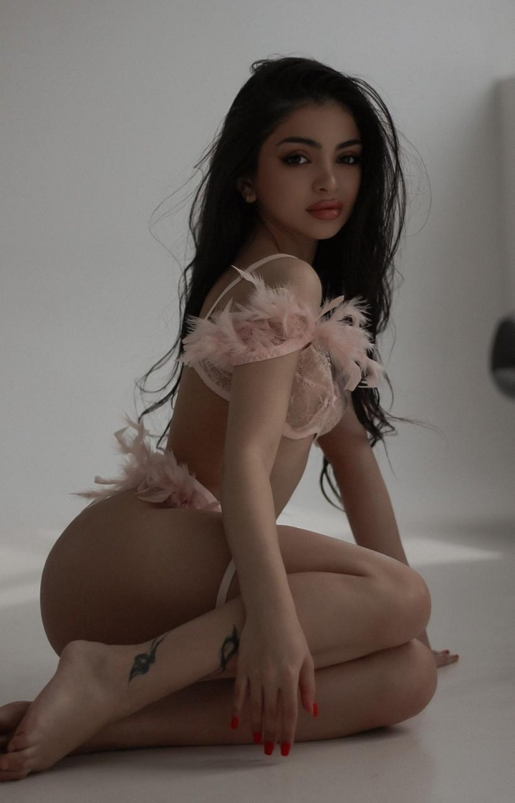 Вика: проститутки индивидуалки в Ярославля